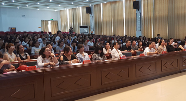 青春扬帆.梦想起航 三门峡市教师进修学校举行2017年供需见面会