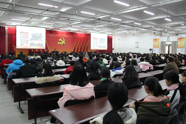 教师进修学校举办消防安全知识讲座及 紧急疏散演练