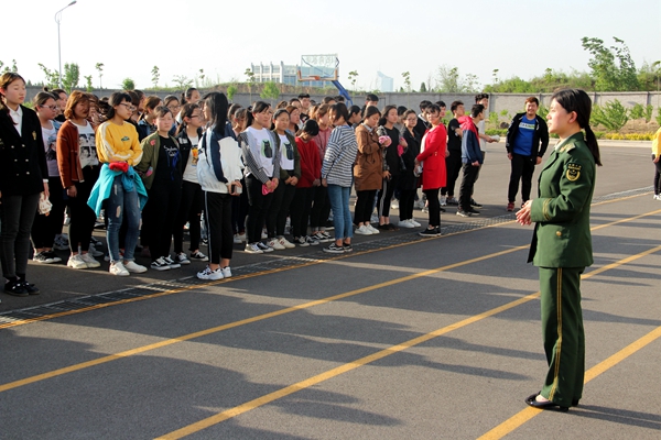 消防安全进校园       警钟长鸣保平安