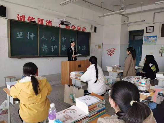 保护校园环境，共建绿色家园
