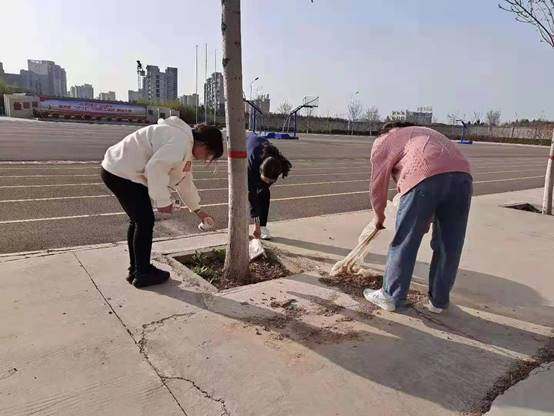 保护校园环境，共建绿色家园